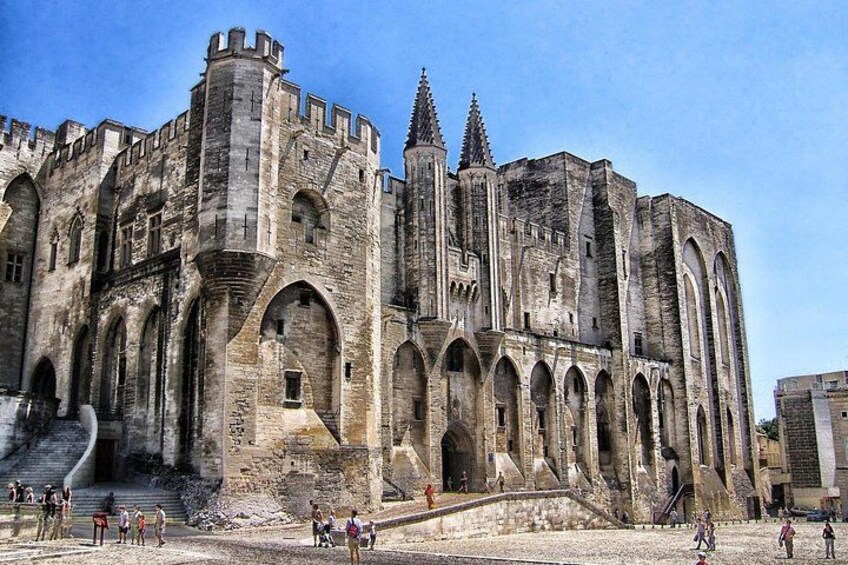 Avignon City Walk with Audio Guide in 7 Languages on your Phone 3