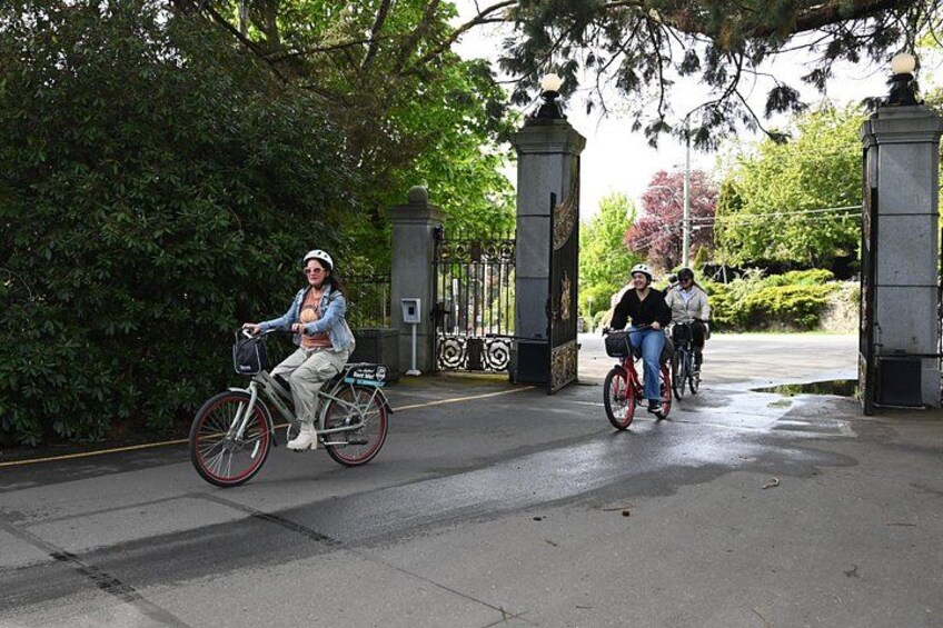 Victoria BC - Coast & Castle Tour by E-Bike 3