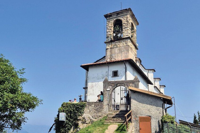 Monte Isola Walking tour with audio and written guide by a local 3