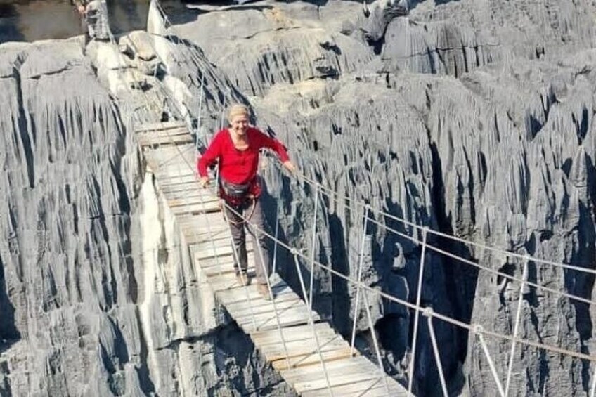 At the end of the world: the hanging point of the great Tsingy 2