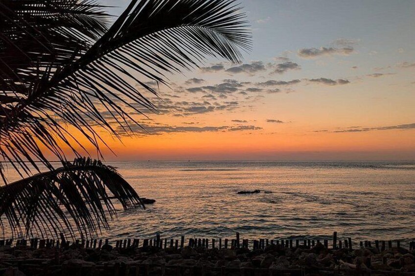 When the day falls asleep in Belo sur mer, the ocean sets the sky ablaze 4