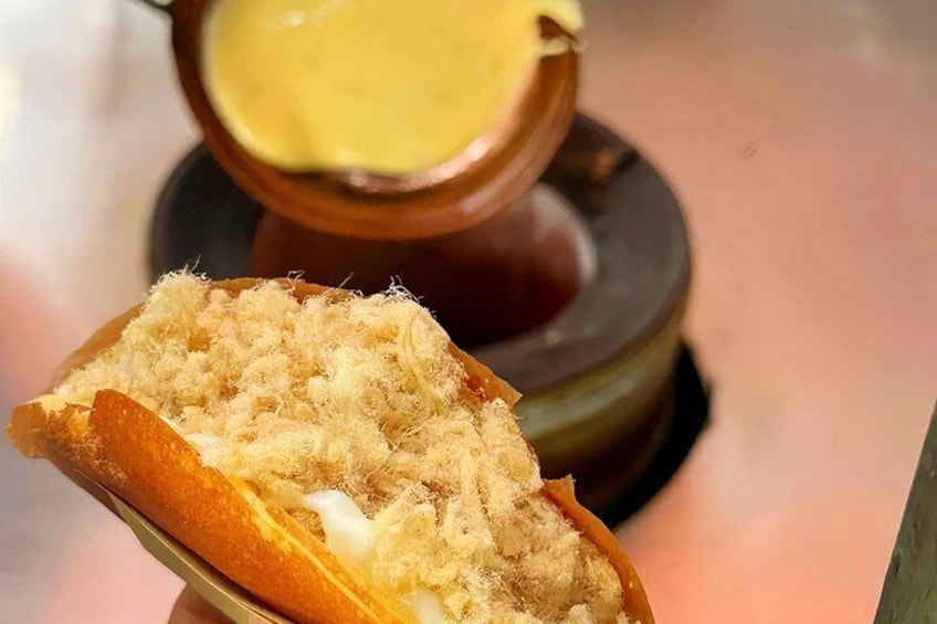 Chengdu Yulin Road Food Tour with Guide and Optional Cocktails 3