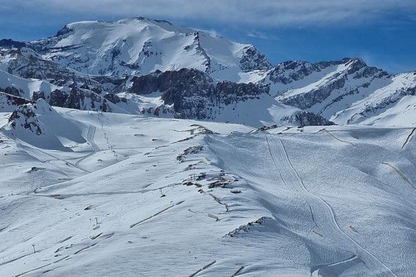 Private Ski Day in the Andes from Santiago with Guide 1