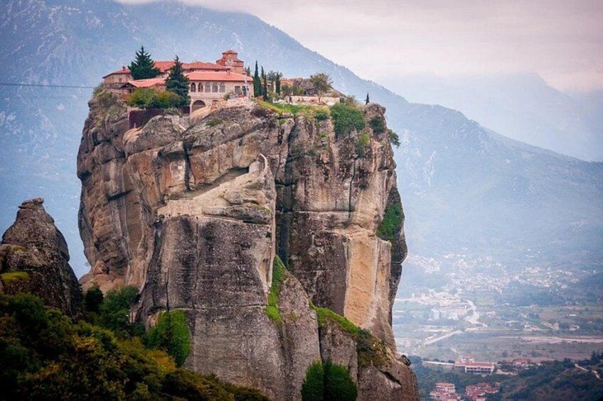 Athens to Meteora Private Trip. The price is per group. 2