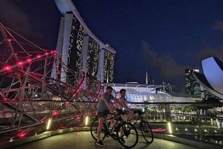 Singapore Marina Bay Night Guided Bike Tour 3