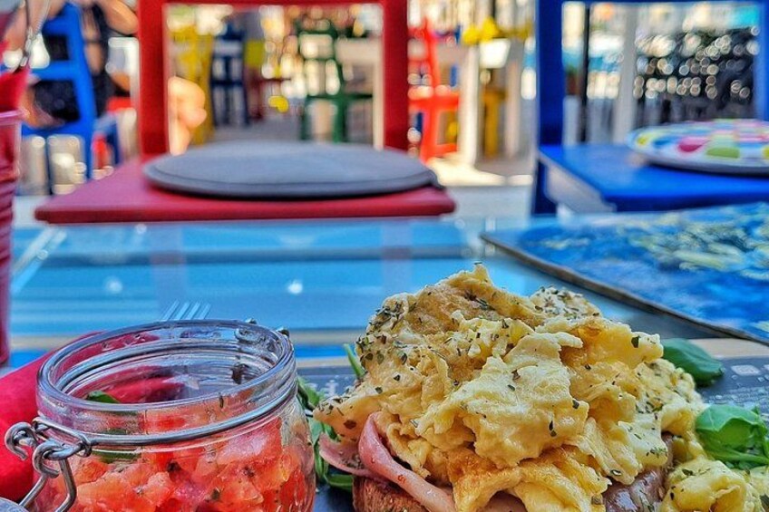 breakfast in Komiza 4