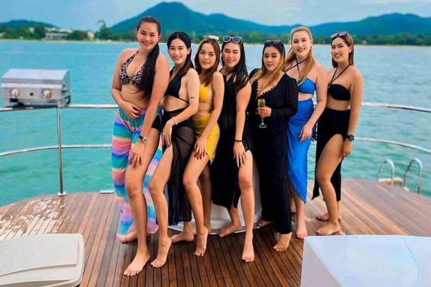 Laila Shared Yacht Party in Pattaya with Indian Music 1