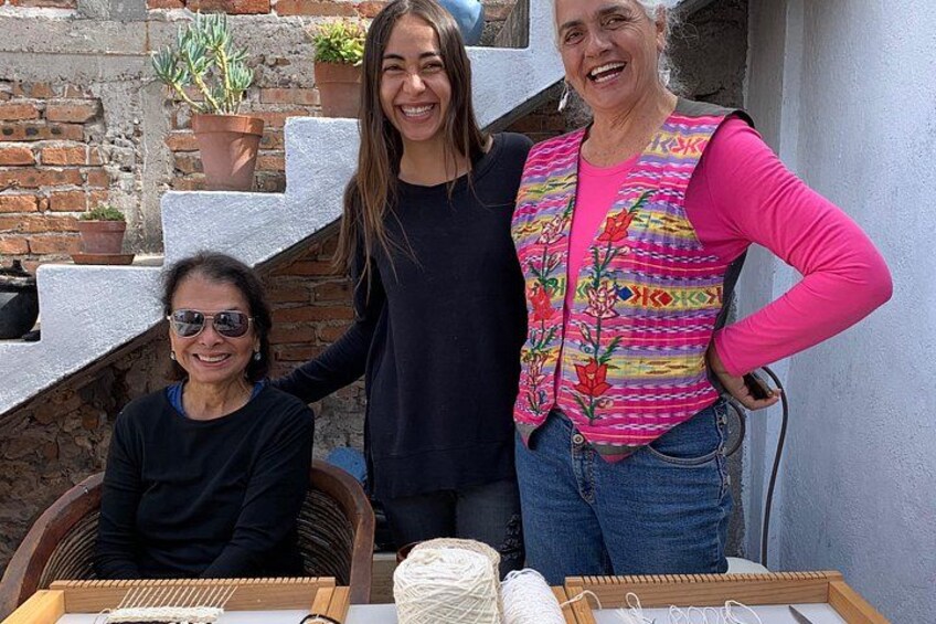 Learn how to weave with natural fibers in San Miguel de Allende 5