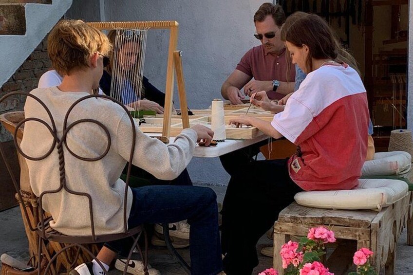 Learn how to weave with natural fibers in San Miguel de Allende 4