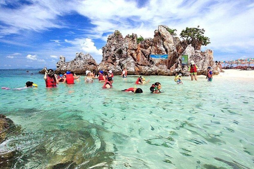 Phuket: Phi Phi Islands, Maya Bay and Khai or Bamboo by Speedboat 2