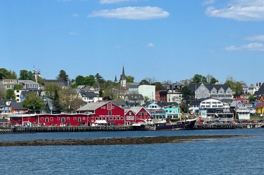 Private Guided Tour: Peggy’s Cove, Mahone Bay, Lunenburg & Ovens 1