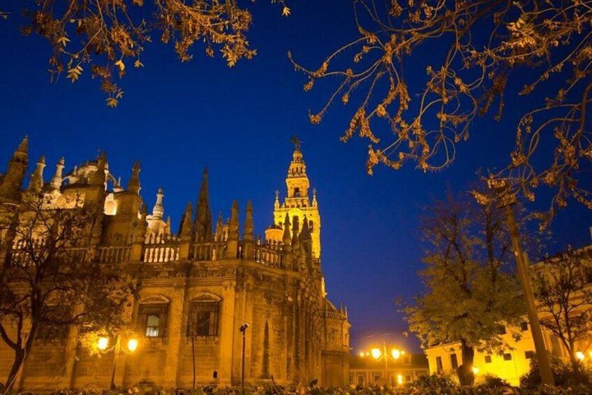 Seville Sunset Tour in Electric Bike 1