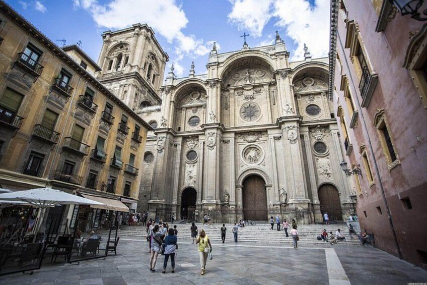 VIP Private Walking Tour in Granada 2