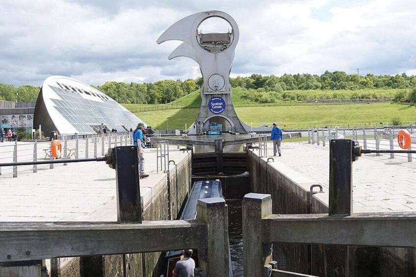 half day tours of the Falkirk wheel from Edinburgh 4