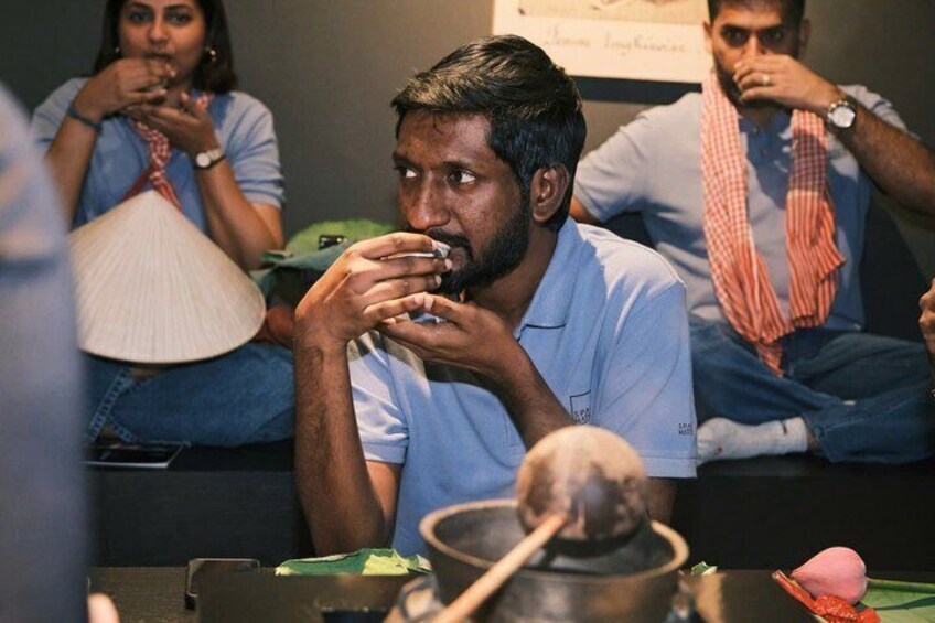 Ho Chi Minh City: Hands-on Vietnamese Lotus Tea Experience 4