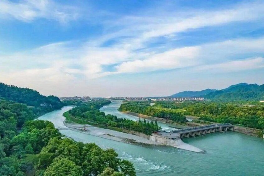 Panda Valley and Dujiangyan Private Tour 4