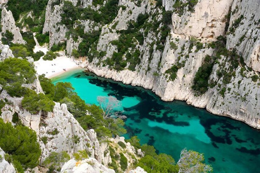 Cassis, the beautifull Calanques & Marseille hightlights 3