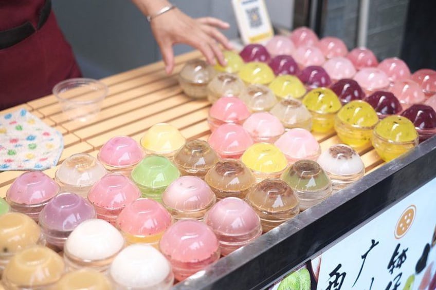 Guangzhou Half-Day Old Town Food & Culture with Michelin Eateries 1