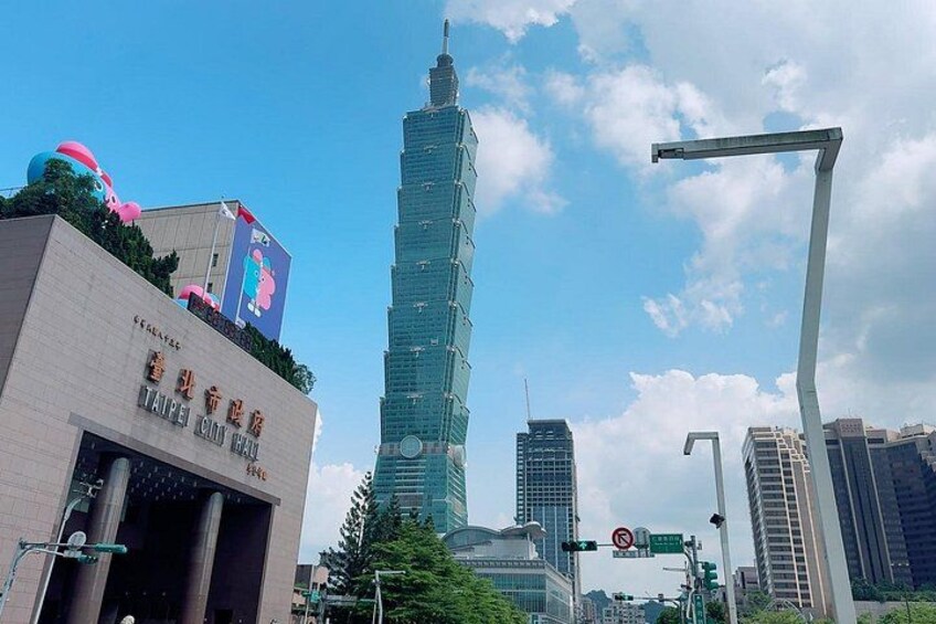 Taipei 101 Ticket + Taipei Private Customizable Tour with a Guide 1