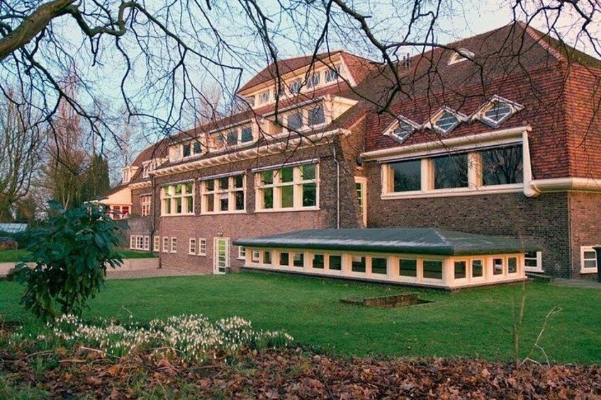 90 minutes Self Guided Walking Tour with puzzles in Wageningen 4