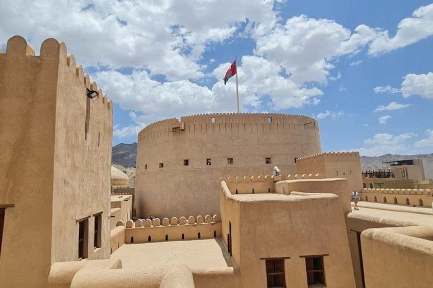 Private Transfers in Oman for 4 Days 3 Nights 4
