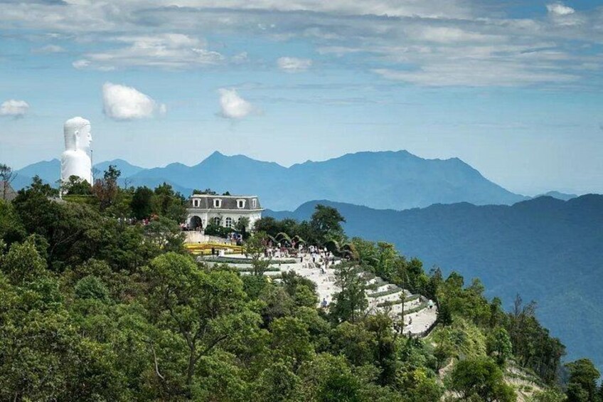 Linh Ung Pagoda & Giant Buddha: A peaceful hilltop retreat with sweeping views and timeless serenity 3