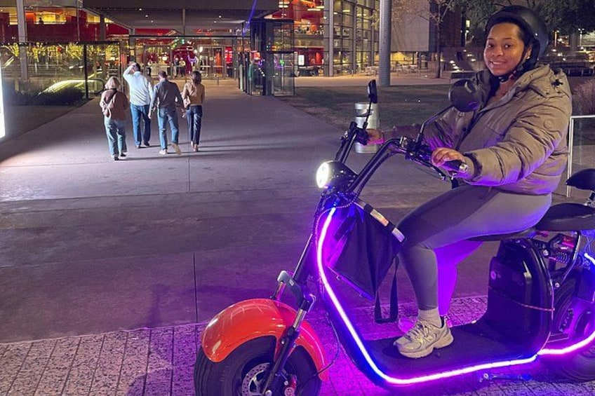 Downtown Dallas: 2-Hour Sunset E-Scooter Tour-City Lights Skyline 4