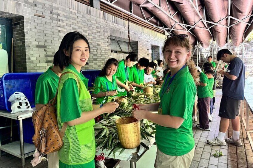 Panda Volunteer Day at Dujiangyan Base or Wolong Base 5
