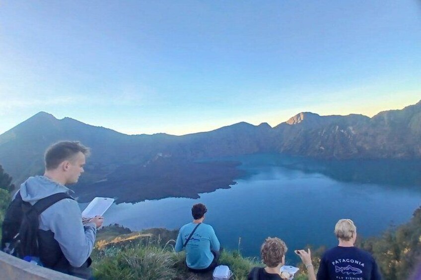 One Day Trek to Mount Rinjani Crater Rim 3