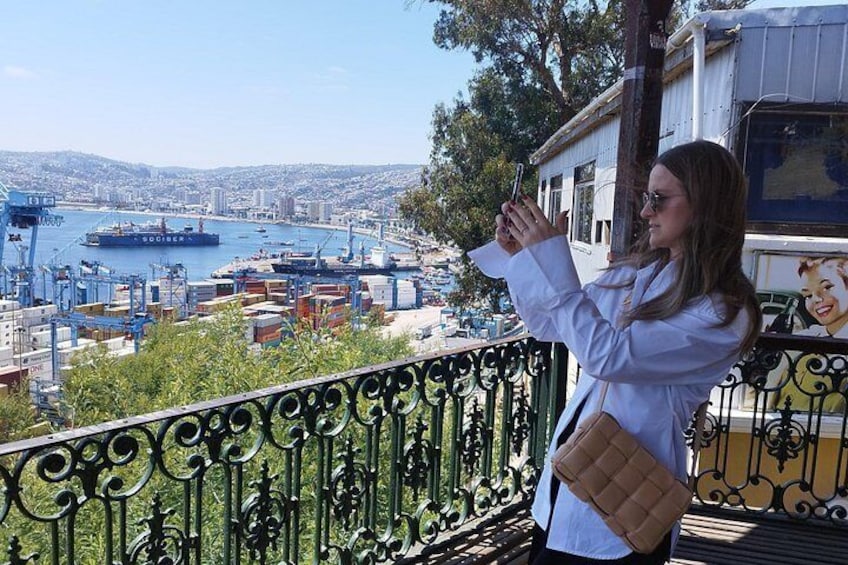 Valparaíso Full-Day Private Tour with Wine Tasting 3