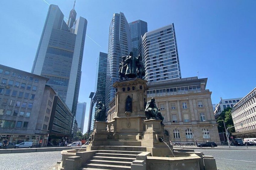 Escape The City Frankfurt City Walk With Puzzles 5