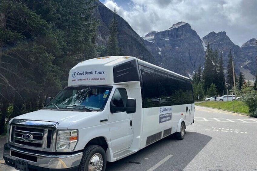 Banff/Canmore: Moraine Lake and Lake Louise Shuttle-90m each lake 3