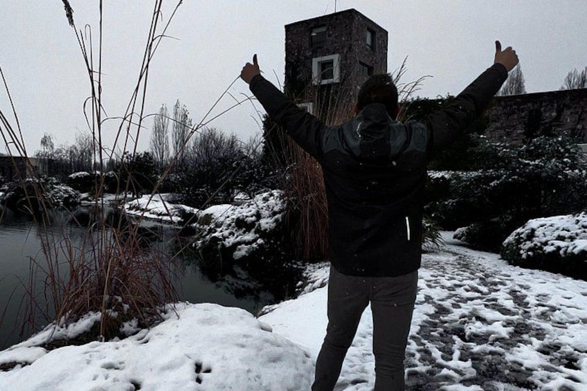 Nobody thinks about summer when the snow falls. 2