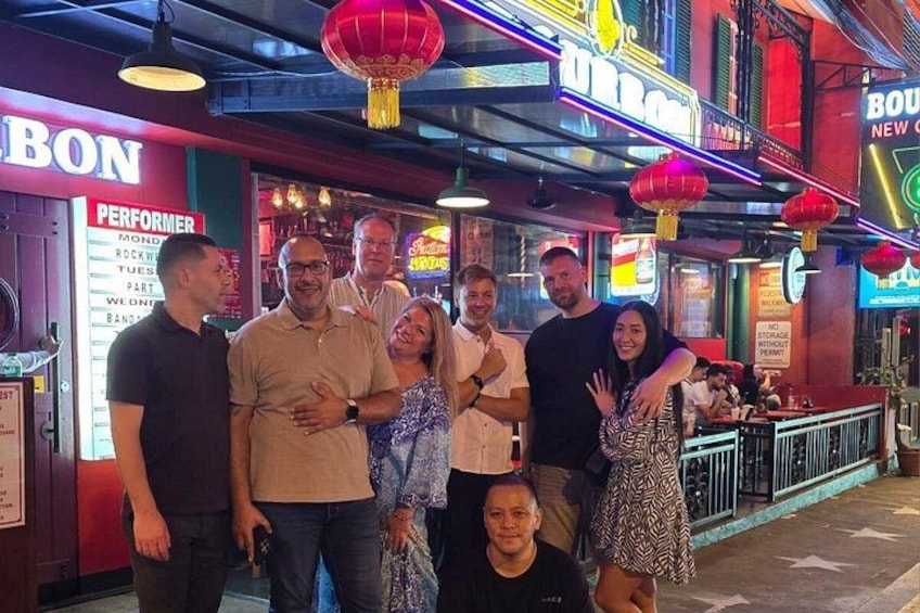 Makati : Pubcrawl Midget boxing rooftop music and gogo clubs 2