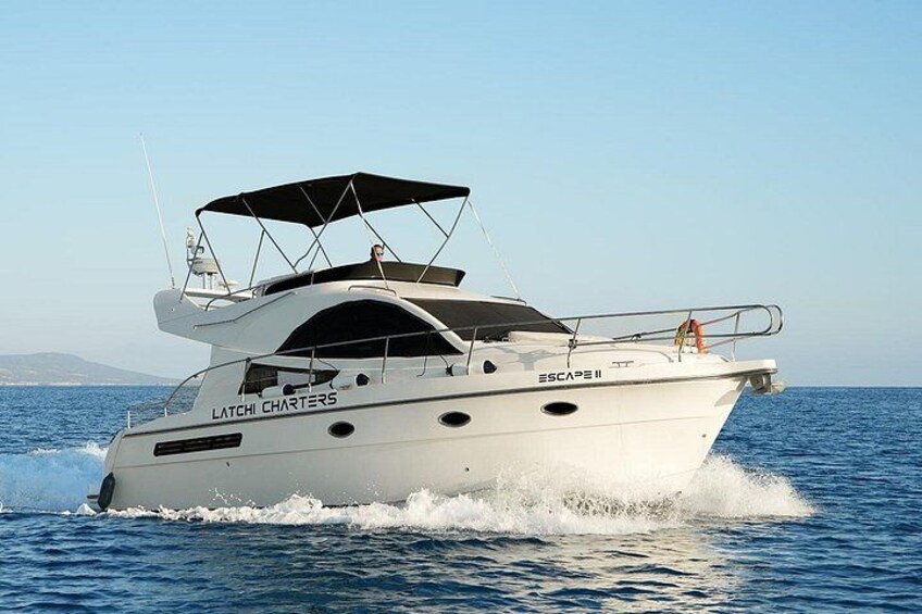 Luxury Rodman 38 Flybridge Private Yacht Charter to Blue Lagoon 1