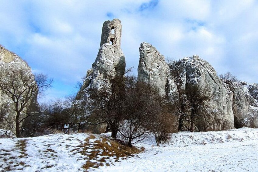 By the 18th century the castle retained only historical significance. 2