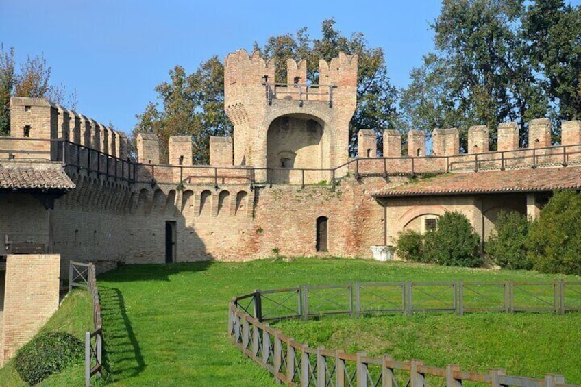 Gradara Walking Wine Tasting Tour 1