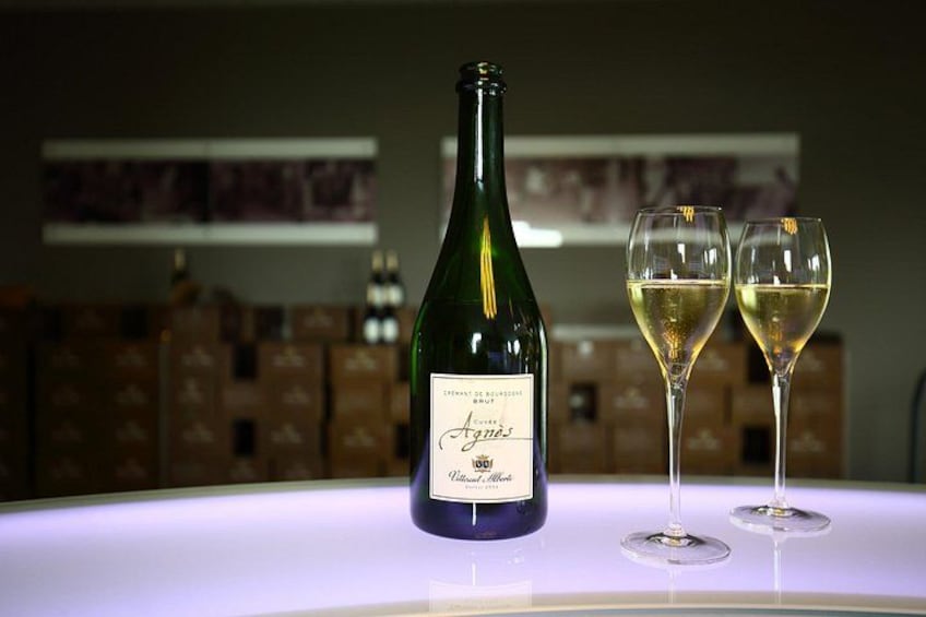 Visit and Tasting DE Crémants DE Bourgogne 1h45 3