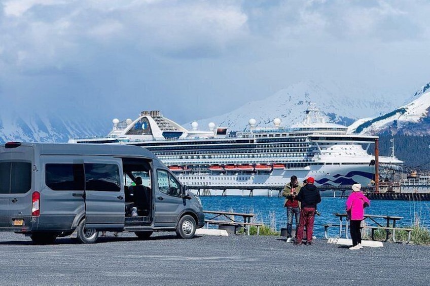 Private Seward Cruise Transfer & Scenic Tour for Large Groups 4
