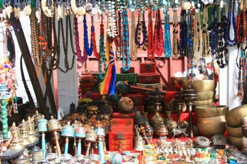Mumbai Shopping Tour: Your Guide to Indian Traditional Shopping 4