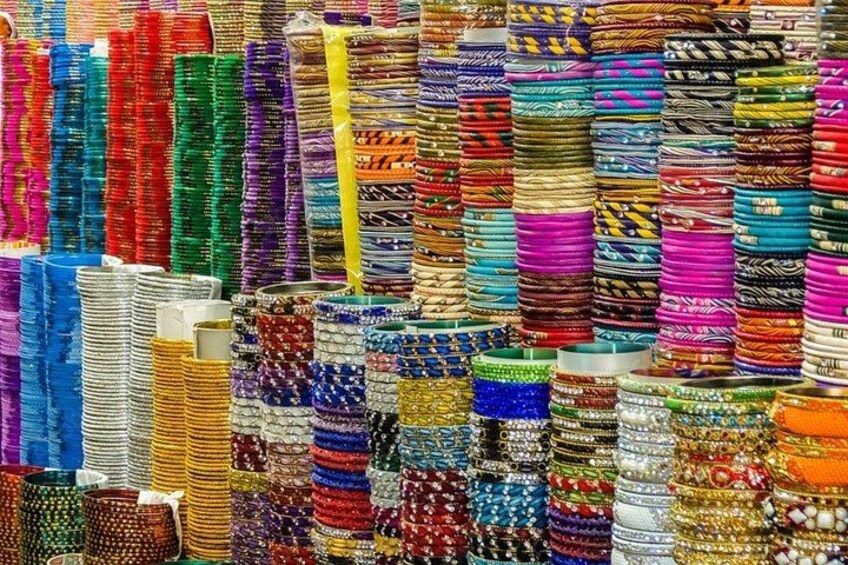 Mumbai Shopping Tour: Your Guide to Indian Traditional Shopping 5