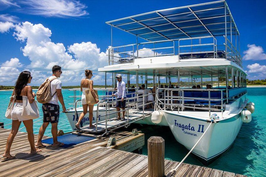 Discovering El Cielo Reef by Double Decker Catamaran 2
