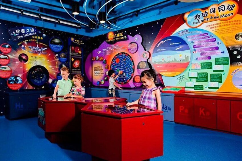 Bring the kids for a stroll through the Treasure House for a voyage of wisdom.15 discovery galleries on life,culture,science,history,music and much more! 5