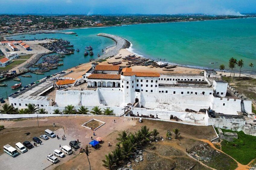 Cape Coast Castle, Elmina Castle & Kakum Canopy Tour From Accra. 1