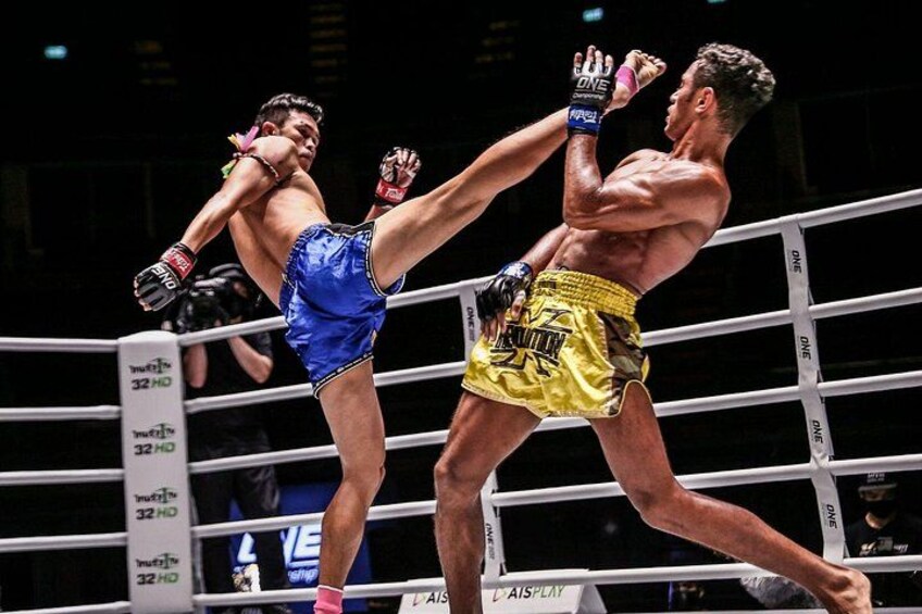 Muay Thai Ticket Thapae Boxing Stadium Chiang Mai Live Fight 1