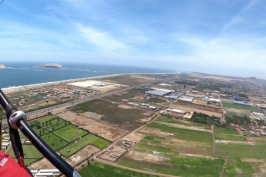 Paratrike Flight in Lurin and Archaeological Tour in Pachacamac 5