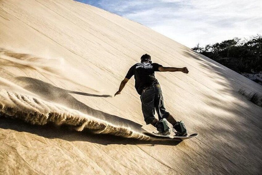 Thrilling Desert Safari Adventure and Sandboarding in Qatar 2