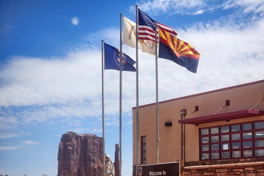 Monument Valley Bundle – Scenic Drive & Inside Park Audio Tours 2