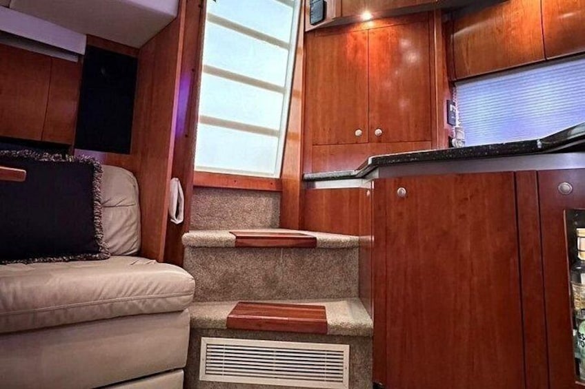 Private 42-foot luxury yacht tour in Los Cabos 5