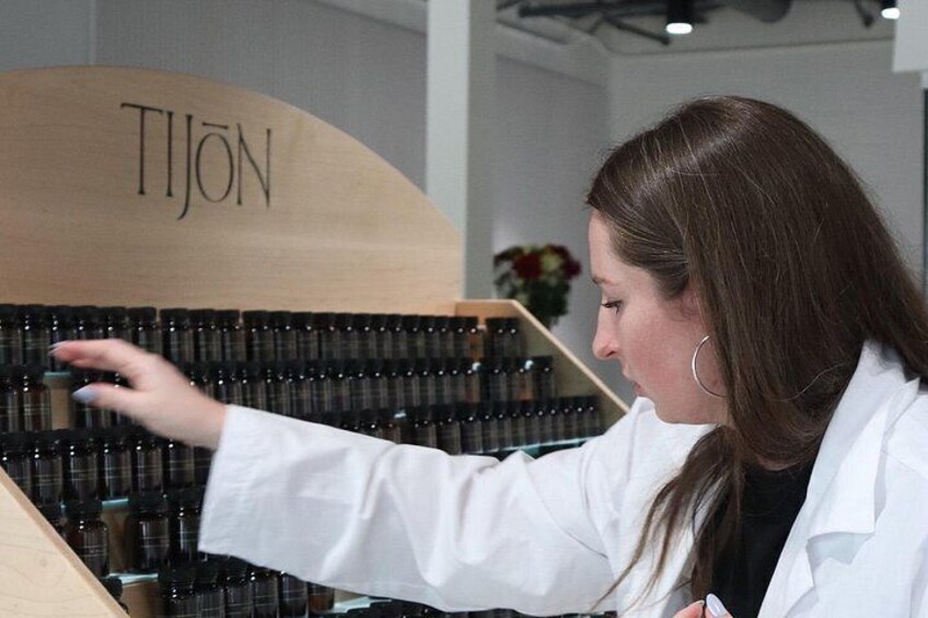 Custom Fragrance Creation Class in Nashville: Fragrance 101 4
